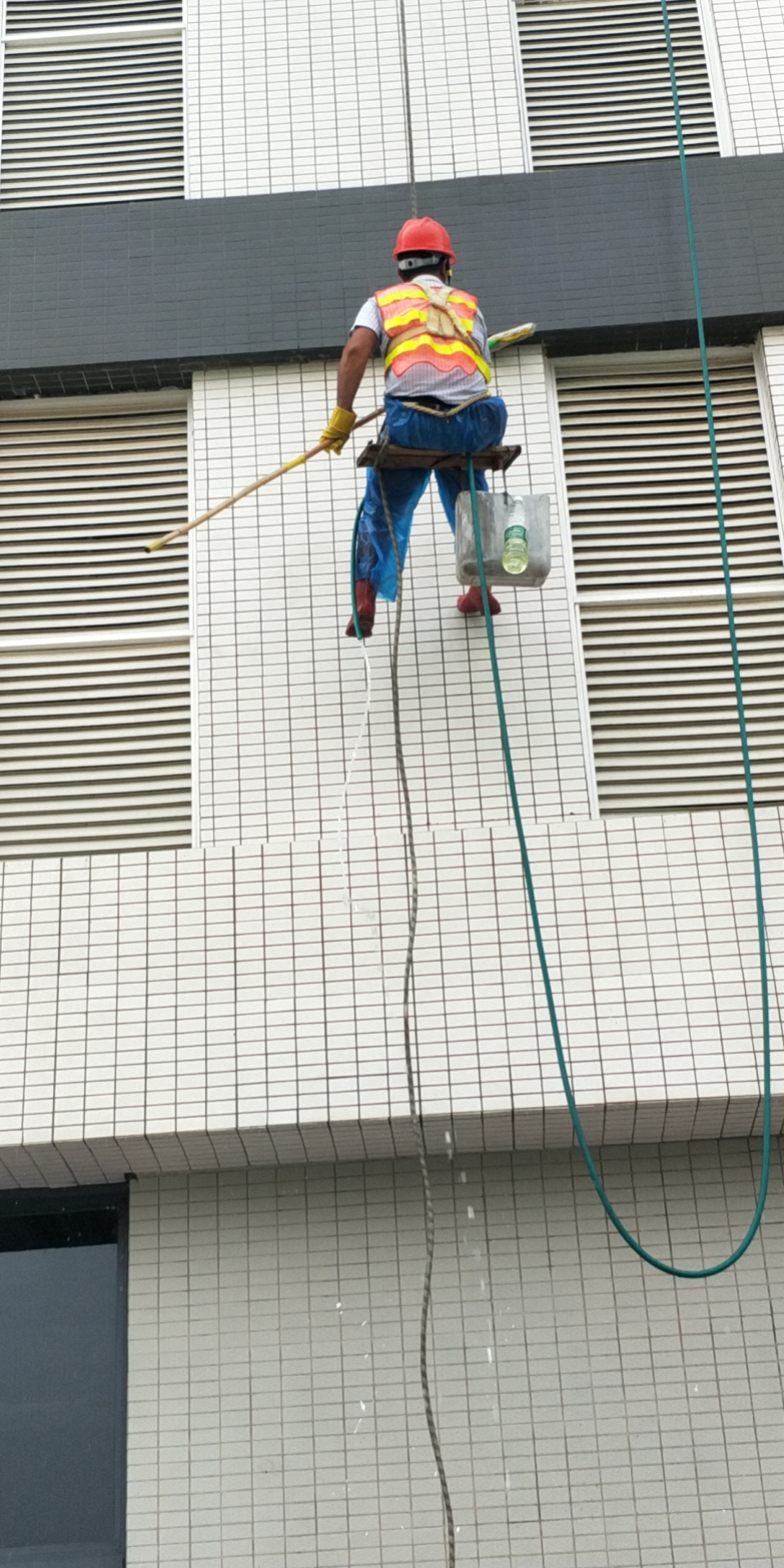 巴中外墙清洗需要哪些工具？